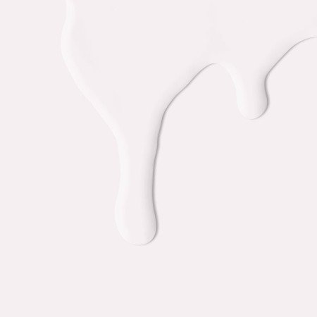 Gel en botella: Fortalece uñas frágiles y de media longitud